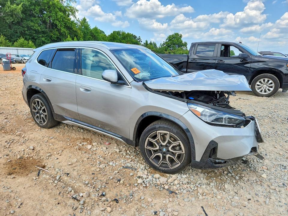 2025 BMW X1 VIN WBX73EF01S5034287 COPART salvage auction — FRONT END, Nc - Certificate Of Title, sold $250 on 2026-08-03 (photo 4)