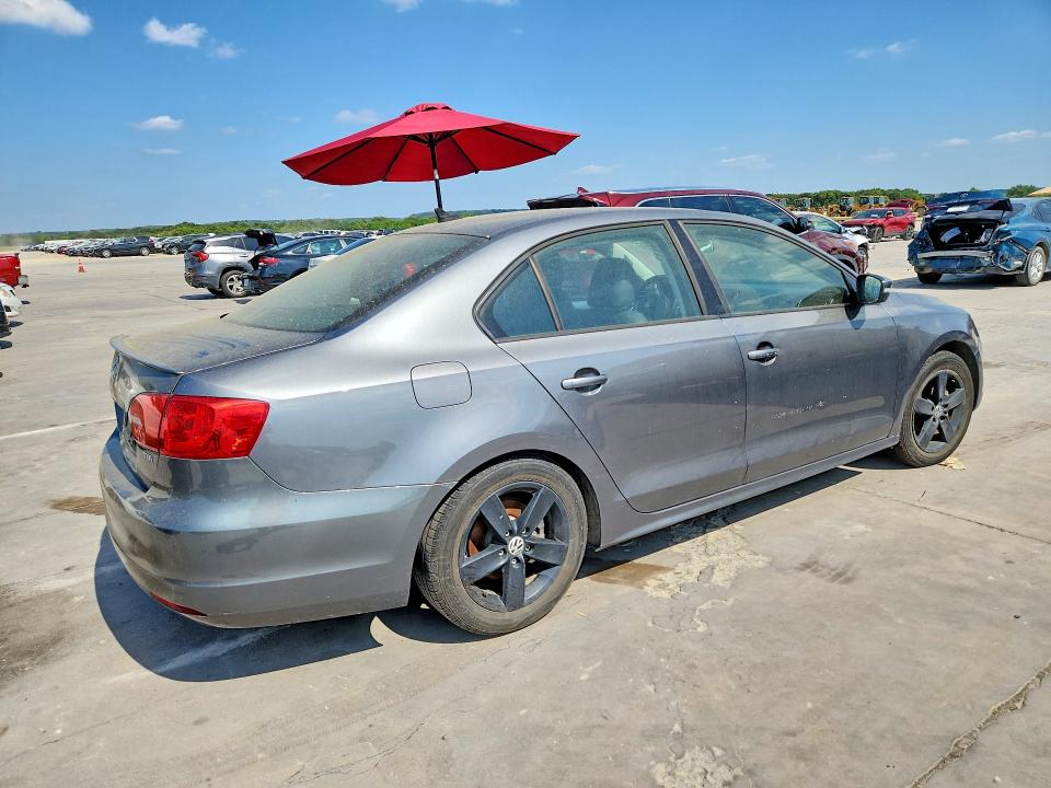2012 Volkswagen Jetta VIN 3VWLL7AJ6CM017582 COPART salvage auction — NORMAL WEAR, TX - CERTIFICATE OF TITLE (P), sold $225 on 2026-07-30 (photo 3)
