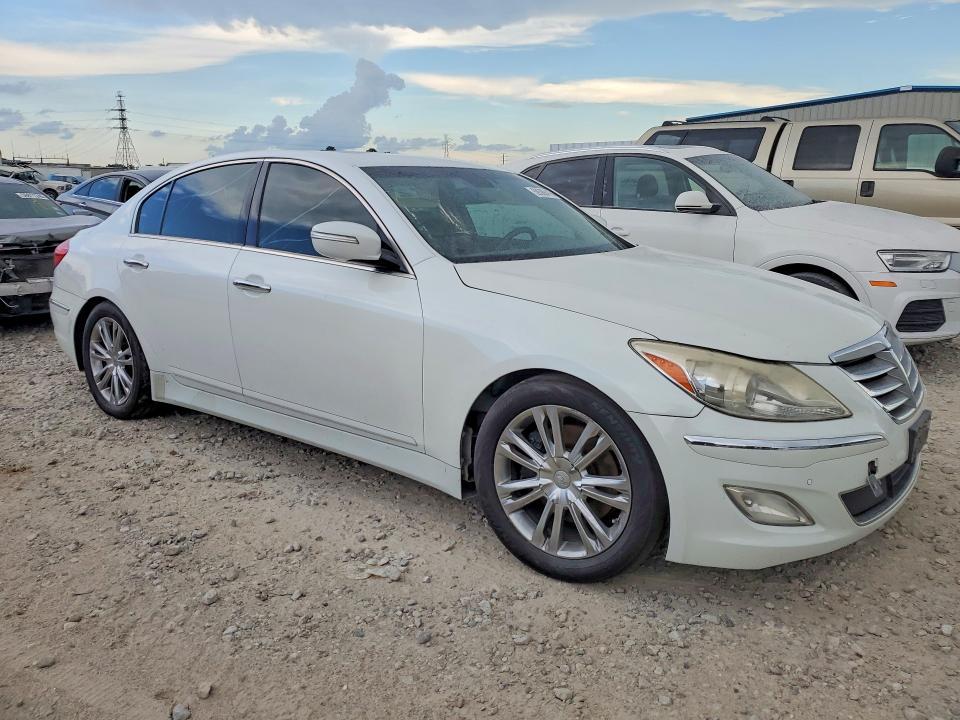 2012 Hyundai Genesis VIN KMHGC4DD6CU210962 COPART salvage auction — UNDERCARRIAGE, Tx - Salvage Vehicle Title, sold $675 on 2026-07-14 (photo 4)
