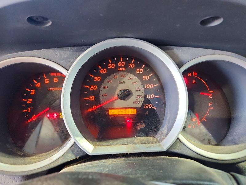 2005 Toyota Tacoma VIN 5TEPX42NX5Z120616 COPART salvage auction — MECHANICAL, NY - CERTIFICATE OF TITLE, sold $2,000 on 2026-07-20 (photo 9)