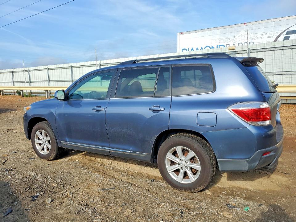 2011 Toyota Highlander VIN 5TDBK3EH4BS077523 COPART salvage auction — MECHANICAL, VA - CERTIFICATE OF TITLE, sold $150 on 2026-07-24 (photo 2)