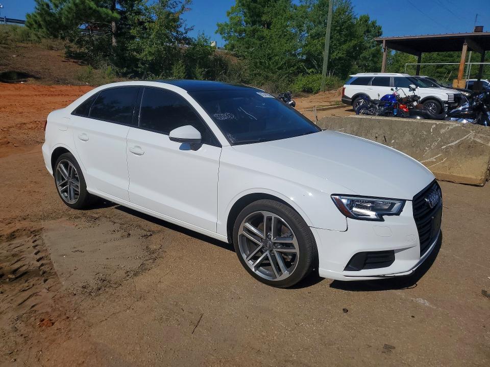 2020 Audi A3 VIN WAUAUGFF1LA060894 COPART salvage auction — MINOR DENT/SCRATCHES, Ga - Certificate Of Title (P), sold $8,100 on 2026-07-27 (photo 4)