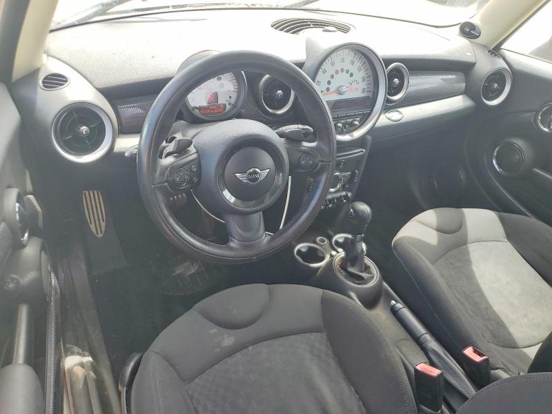 2011 Mini Cooper VIN WMWSV3C5XBTY12231 COPART salvage auction — MINOR DENT/SCRATCHES, Ca - Dis/Dlr/Exp App For Dup Clean, sold $300 on 2026-09-04 (photo 8)