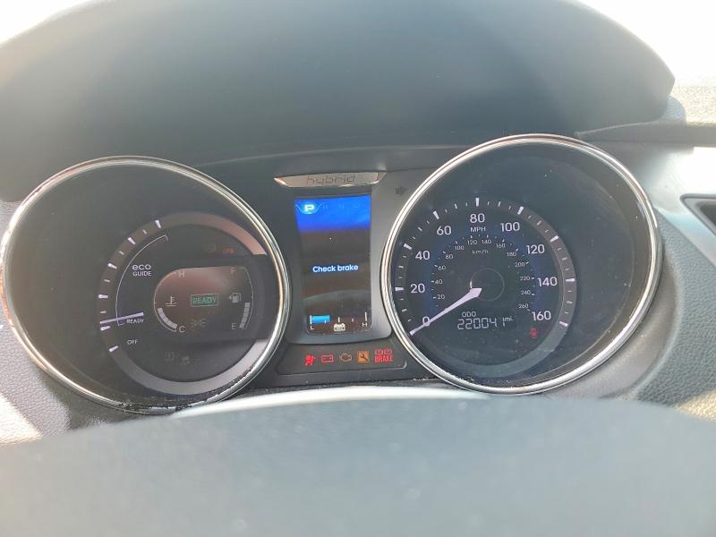 2015 Hyundai VIN KMHEC4A43FA134733 COPART salvage auction — MINOR DENT/SCRATCHES, Salvage Title, sold $175 on 2026-07-15 (photo 9)