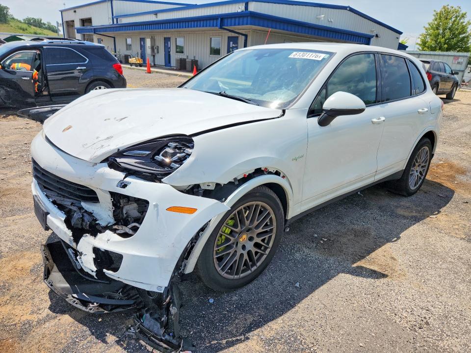2017 Porsche Cayenne VIN WP1AE2A2XHLA76075 COPART salvage auction — FRONT END, Wi - Junked Vehicle Bill Of Sale, sold $5,000 on 2026-08-18 (photo 1)