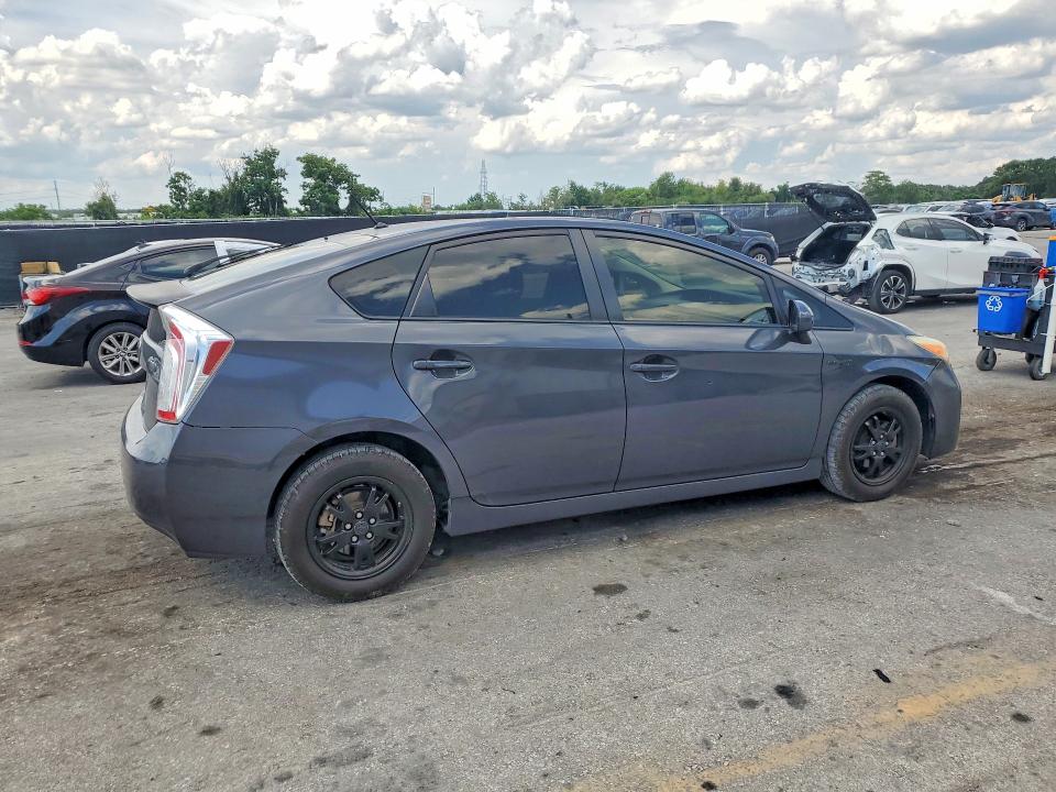 2015 Toyota Prius VIN JTDKN3DU7F1938539 COPART salvage auction — SIDE, Fl - Cert Of Title Slvg Rebuildable, sold $450 on 2026-07-14 (photo 3)
