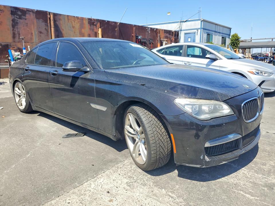 2013 BMW 7er VIN WBAYA8C59DC996616 COPART salvage auction — UNDERCARRIAGE, Ca - Dis/Dlr/Exp Only Clean Title, sold $600 on 2026-07-17 (photo 4)