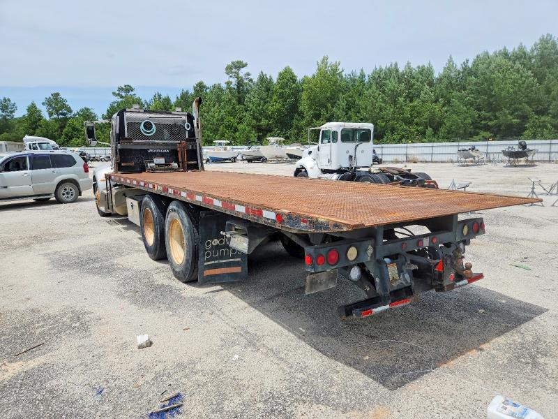 2010 Peterbilt 340 VIN 2NPRLN9X0AM794216 COPART salvage auction — NORMAL WEAR, FL - CERTIFICATE OF TITLE, sold $18,200 on 2026-08-25 (photo 3)