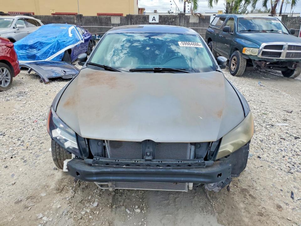2015 Volkswagen Passat VIN 1VWAS7A30FC080534 COPART salvage auction — FRONT END, Tx - Salvage Title-Flood Damage, sold $250 on 2026-07-31 (photo 5)