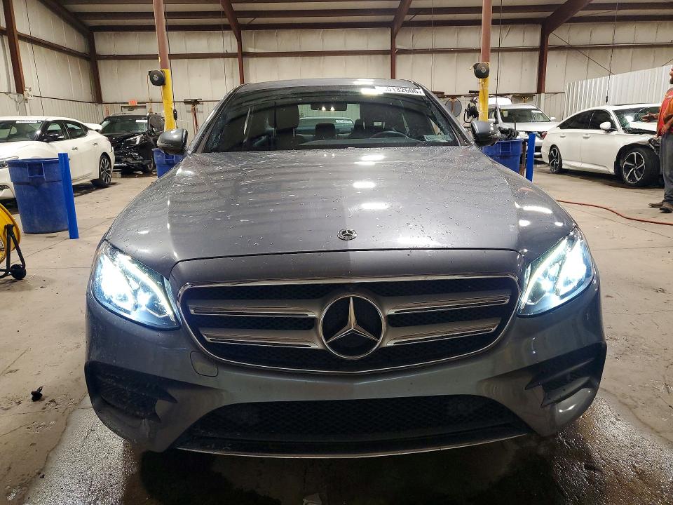 2019 Mercedes-benz E-klasse VIN WDDZF4KB7KA688738 COPART salvage auction — VANDALISM, Pa - Certificate Of Salvage, sold $8,400 on 2026-08-04 (photo 5)