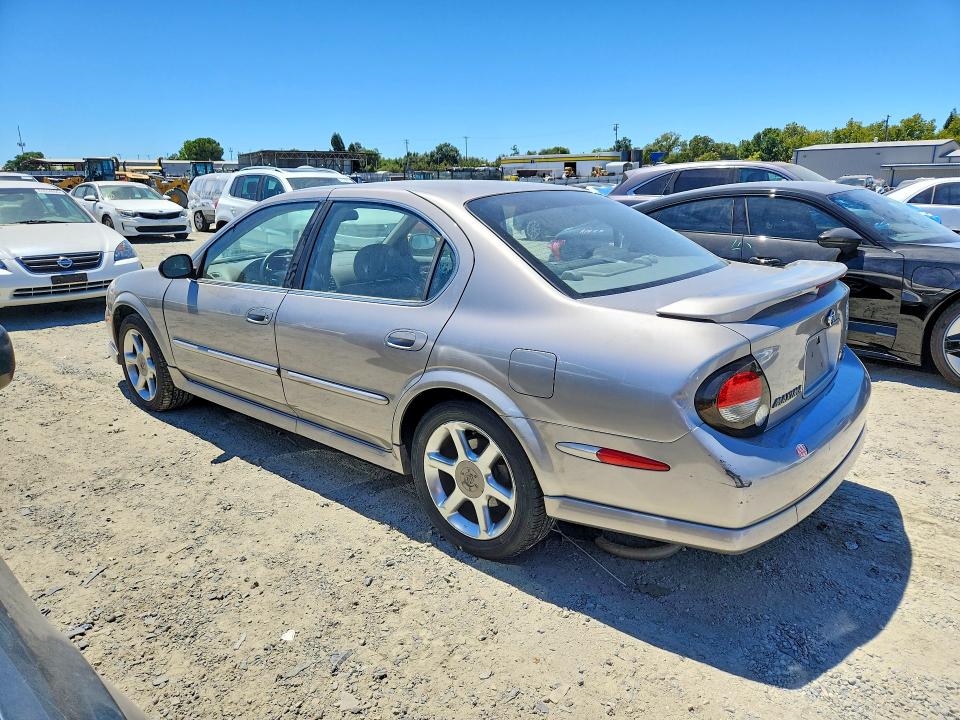 2001 Nissan Maxima VIN JN1CA31A21T107766 COPART salvage auction — NORMAL WEAR, Ca - Dis/Dlr/Exp Only Clean Title, sold $250 on 2026-07-28 (photo 2)