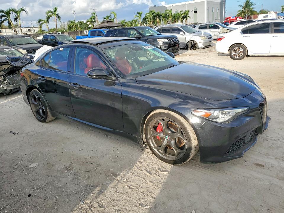 2017 Alfa romeo Giulia VIN ZARFAECN9H7539933 COPART salvage auction — FRONT END, Fl - Cert Of Title-Rebuilt (P), sold $1,650 on 2026-08-04 (photo 4)