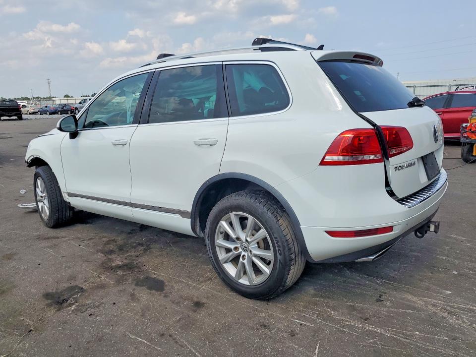 2014 Volkswagen Touareg VIN WVGEP9BP0ED007915 COPART salvage auction — FRONT END, Fl - Cert Of Title Slvg Rebuildable, sold $875 on 2026-08-17 (photo 2)