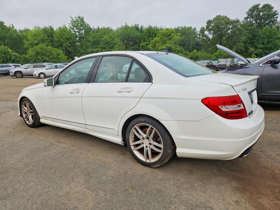 2013 Mercedes-benz C class VIN WDDGF4HB8DR271566 COPART salvage auction — MINOR DENT/SCRATCHES, MA - CERTIFICATE OF TITLE (P), sold $1,950 on 2026-07-27 (photo 2)