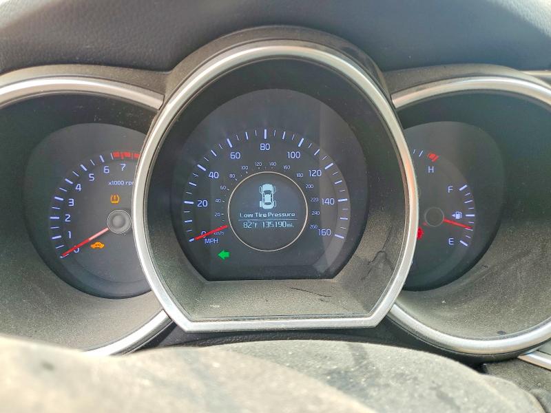 2014 Kia Optima VIN 5XXGN4A75EG313845 COPART salvage auction — MINOR DENT/SCRATCHES, MI - CERTIFICATE OF TITLE, sold $300 on 2026-07-31 (photo 9)