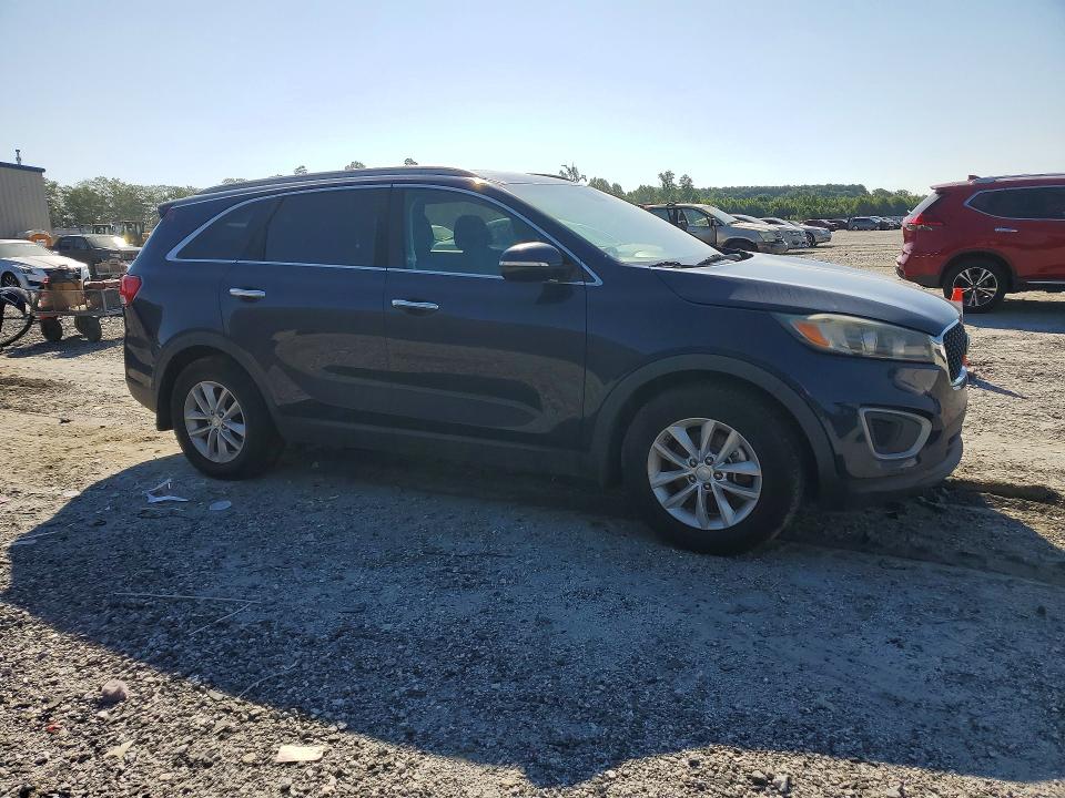 2016 Kia Sorento VIN 5XYPG4A5XGG162444 COPART salvage auction — NORMAL WEAR, Sc - Certificate Of Title, sold $1,800 on 2026-08-03 (photo 4)