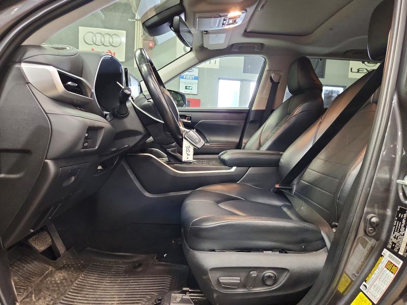2022 Toyota Highlander VIN 5TDGZRBH5NS203028 COPART salvage auction — MINOR DENT/SCRATCHES, Ma - Certificate Of Title, sold $4,950 on 2026-07-23 (photo 7)