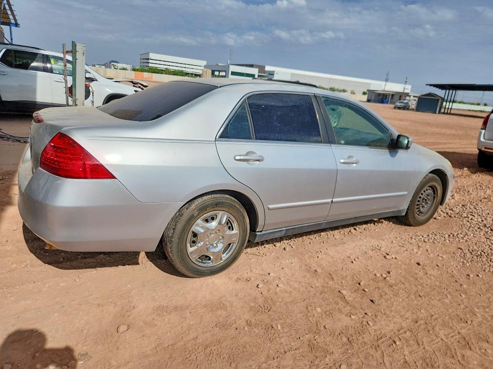 2007 Honda Accord VIN JHMCM56437C004284 COPART salvage auction — MINOR DENT/SCRATCHES, AZ - CERTIFICATE OF TITLE, sold $425 on 2026-07-21 (photo 3)