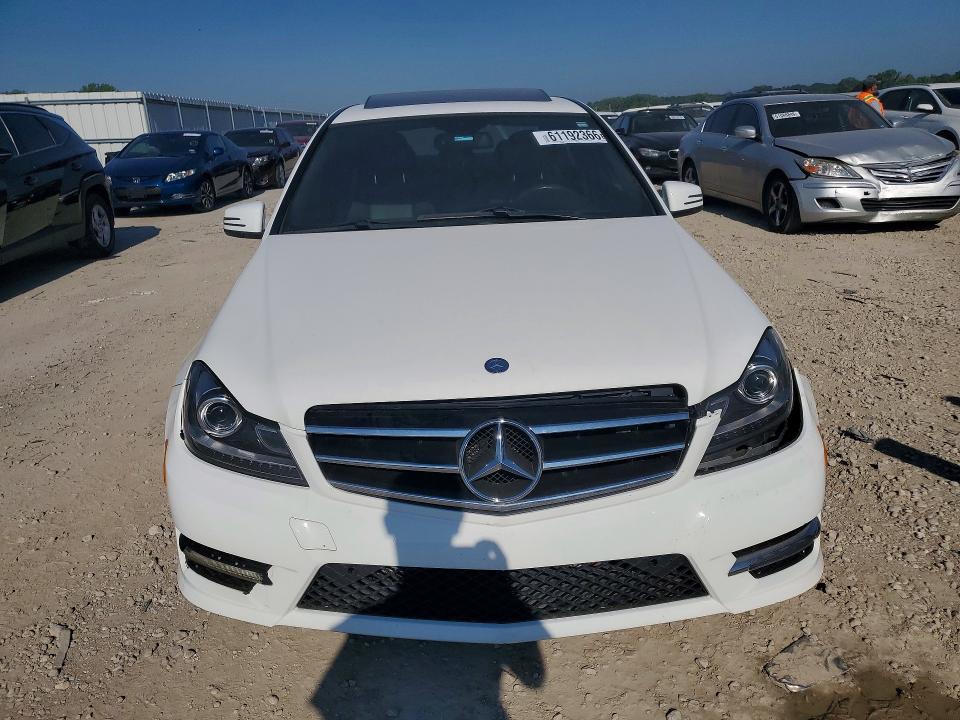 2014 Mercedes-benz C-klasse VIN WDDGF8AB4EG233038 COPART salvage auction — REAR END, Ks - Cert Of Title-Salvage, sold $1,500 on 2026-08-04 (photo 5)