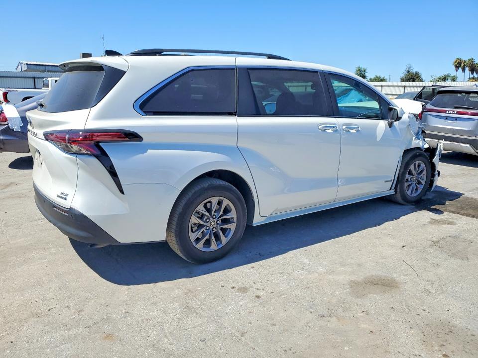 2021 Toyota Sienna VIN 5TDJRKECXMS058130 COPART salvage auction — FRONT END, Ca - Salvage Certificate, sold $5,600 on 2026-07-24 (photo 3)