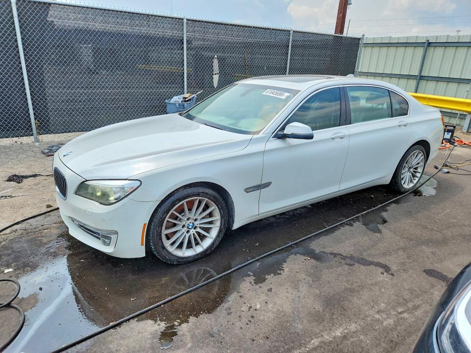 2013 BMW 7er VIN WBAYF8C54DDE59036 COPART salvage auction — MINOR DENT/SCRATCHES, Mi - Dealer Only Clean Title, sold $325 on 2026-07-31 (photo 1)