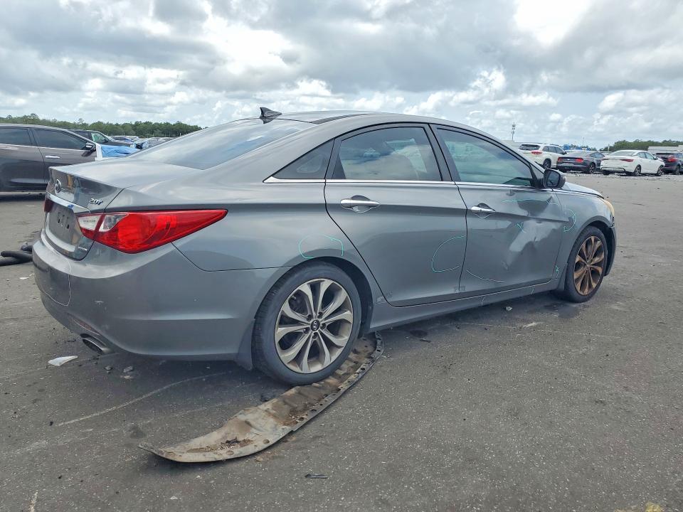2013 Hyundai Sonata VIN 5NPEC4AB2DH650168 COPART salvage auction — SIDE, Fl - Cert Of Title Slvg Rebuildable, sold $800 on 2026-07-15 (photo 3)