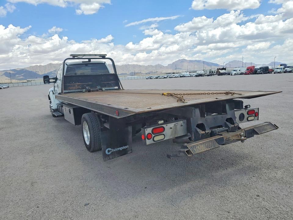 2015 Ford F-650 VIN 3FRWX6FE1FV728196 COPART salvage auction — MINOR DENT/SCRATCHES, Nm - Certificate Of Title (P), sold $13,500 on 2026-07-28 (photo 2)