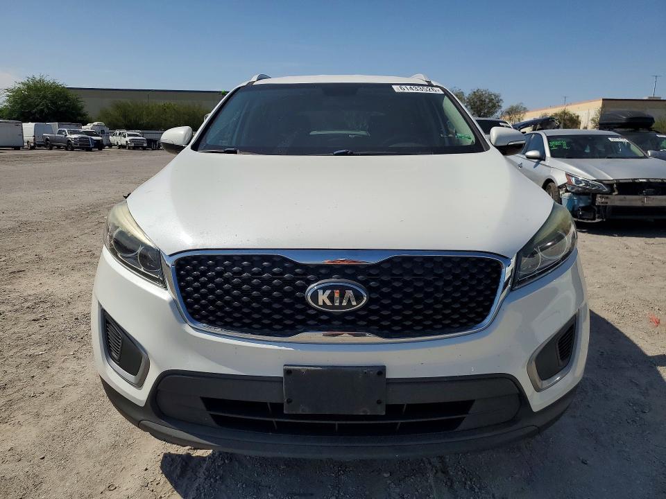 2017 Kia Sorento VIN 5XYPG4A31HG276560 COPART salvage auction — VANDALISM, NV - CERTIFICATE OF TITLE (P), sold $150 on 2026-07-21 (photo 5)