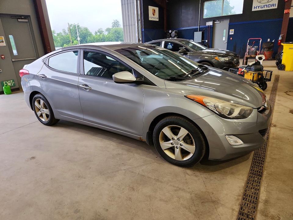 2013 Hyundai Elantra VIN KMHDH4AE4DU979222 COPART salvage auction — MINOR DENT/SCRATCHES, Ny - Certificate Of Title (P), sold $1,150 on 2026-07-30 (photo 4)