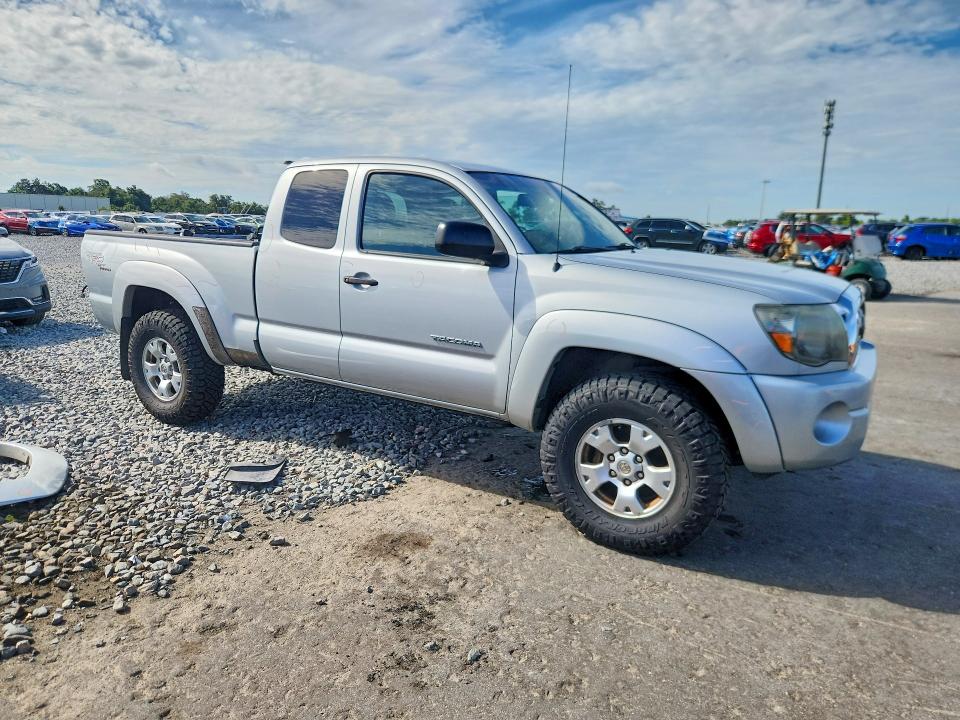 2009 Toyota Tacoma VIN 5TEUU42NX9Z634564 COPART salvage auction — REAR END, Fl - Cert Of Title Slvg Rebuildable, sold $4,600 on 2026-07-27 (photo 4)