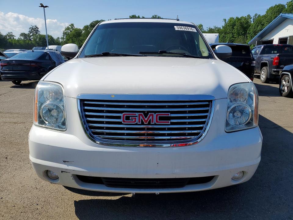 2014 Gmc Yukon xl VIN 1GKS2KE73ER148915 COPART salvage auction — MINOR DENT/SCRATCHES, CT - CERTIFICATE OF TITLE (P), sold $2,800 on 2026-07-09 (photo 5)