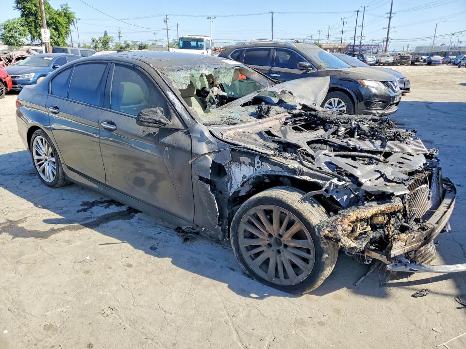 2011 BMW 5er VIN WBAFR9C57BC270076 COPART salvage auction — ENGINE BURN, Ca - Salvage Certificate, sold $225 on 2026-08-04 (photo 4)