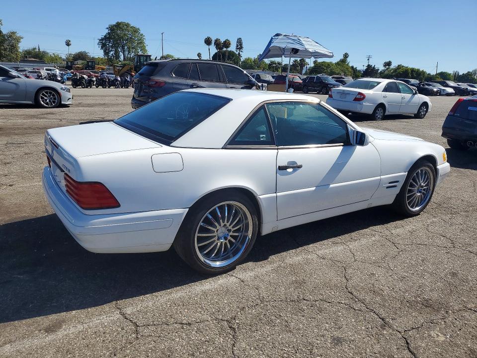 1998 Mercedes-benz Sl-class VIN WDBFA67F8WF170857 COPART salvage auction — MINOR DENT/SCRATCHES, AZ - DIS/DLR/EXP ONLY CLEAN TITLE (P), sold $3,050 on 2026-07-28 (photo 3)