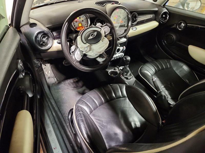 2009 Mini Cooper VIN WMWMM33599TP93578 COPART salvage auction — FRONT END, FL - CERT OF TITLE SLVG REBUILDABLE, sold $175 on 2026-07-21 (photo 8)