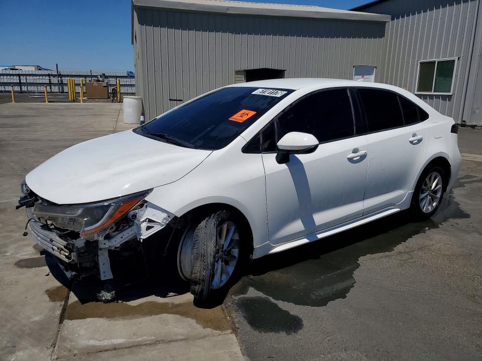 2021 Toyota Corolla VIN JTDVPMAE2MJ137735 COPART salvage auction — FRONT END, CA - CERTIFICATE OF TITLE, sold $7,100 on 2026-08-25 (photo 1)