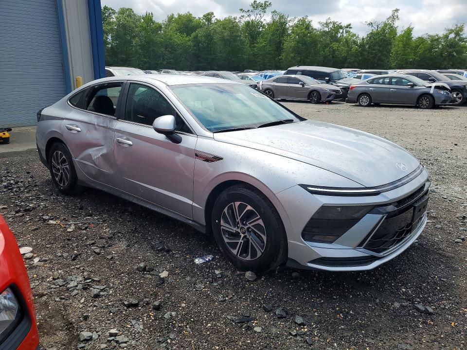 2026 Hyundai Sonata hybrid VIN KMHL24JJ0TA170326 COPART salvage auction — SIDE, MD - CERTIFICATE OF TITLE, sold $10,900 on 2026-07-20 (photo 4)