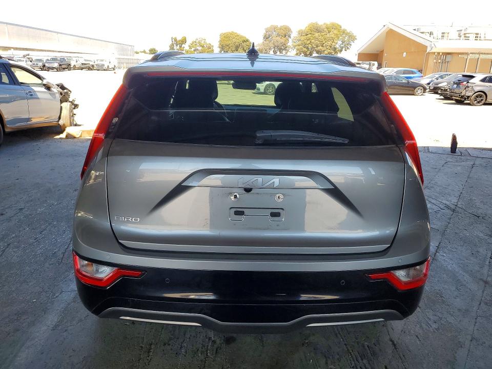 2023 Kia Niro VIN KNDCR3L17P5029940 COPART salvage auction — FRONT END, CA - CERTIFICATE OF TITLE, sold $7,200 on 2026-07-20 (photo 6)