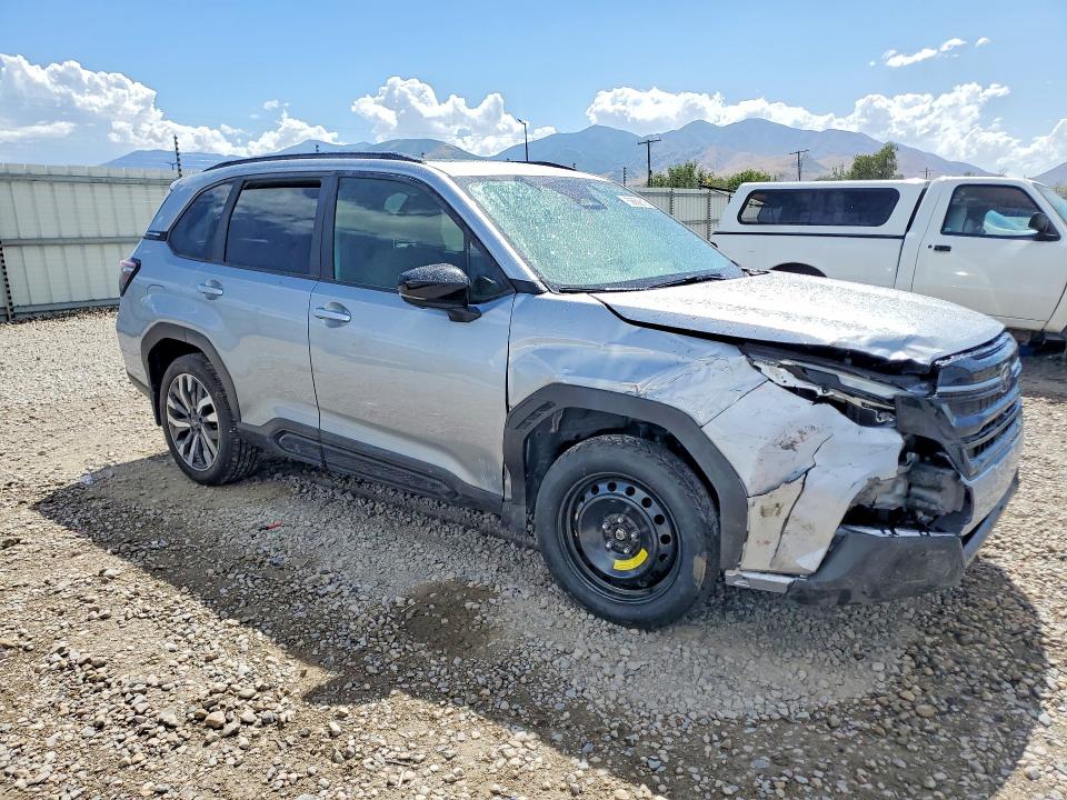 2025 Subaru Forester VIN JF2SLDTC7SH434774 COPART salvage auction — FRONT END, Nv - Salvage Title, sold $2,100 on 2026-07-10 (photo 4)