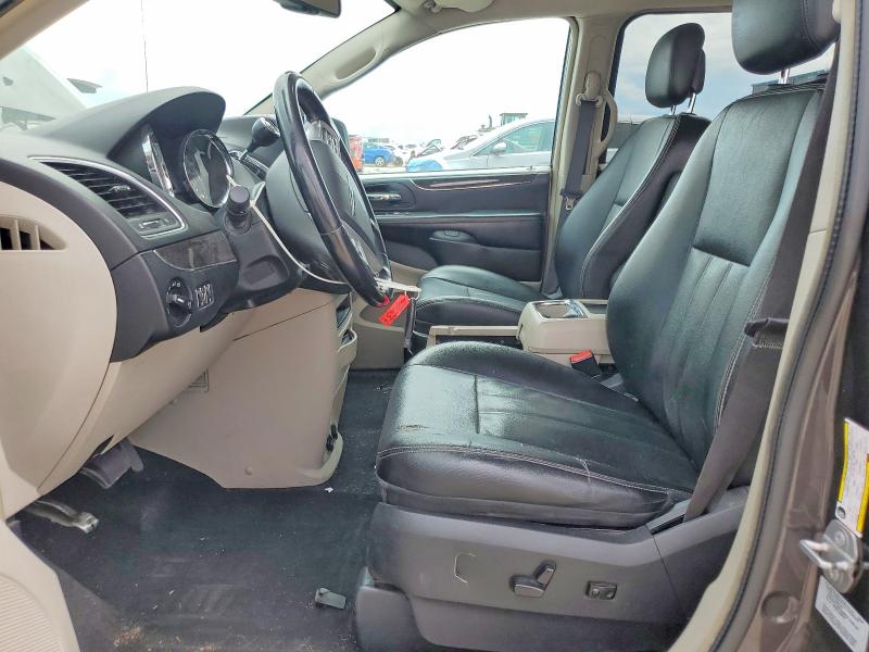 2016 Chrysler Voyager VIN 2C4RC1BG0GR187884 COPART salvage auction — MINOR DENT/SCRATCHES, Ut - Certificate Of Title, sold $1,150 on 2026-08-21 (photo 7)