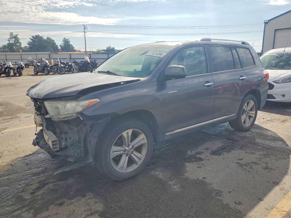 2013 Toyota Highlander VIN 5TDYK3EH3DS102991 COPART salvage auction — FRONT END, Id - Certificate Of Title, sold $2,200 on 2026-07-26 (photo 1)