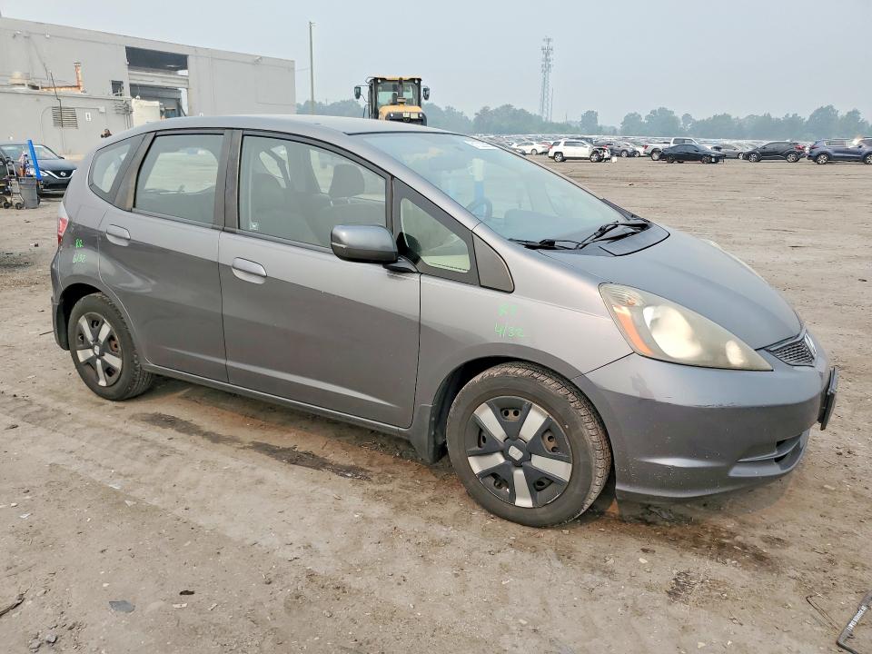 2013 Honda Fit VIN JHMGE8H31DC083499 COPART salvage auction — REAR END, Va - Cert Of Title - Salvage, sold $200 on 2026-07-29 (photo 4)