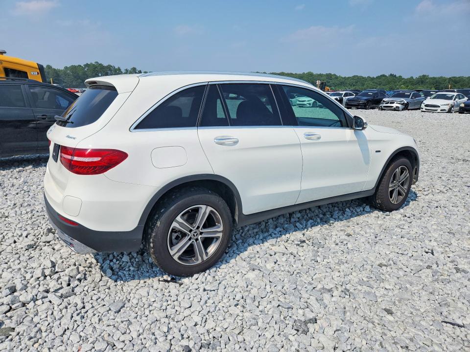 2019 Mercedes-benz Glc VIN WDC0G5EB6KF586975 COPART salvage auction — MINOR DENT/SCRATCHES, Ga - Certificate Of Title (P), sold $13,000 on 2026-08-04 (photo 3)
