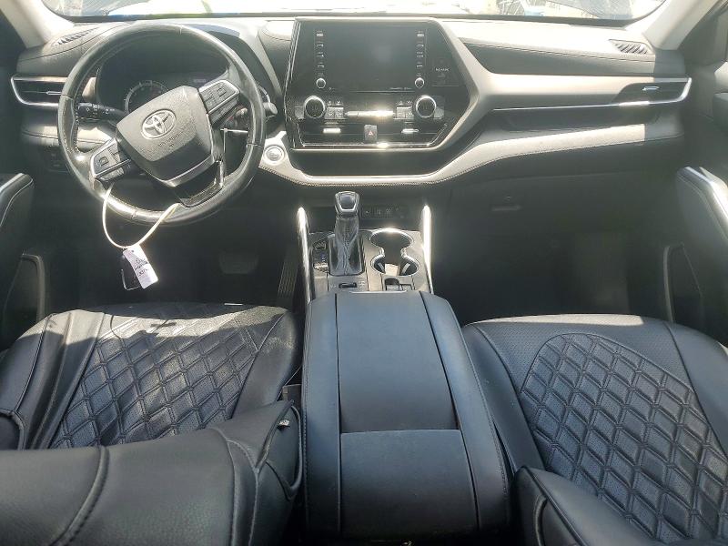 2021 Toyota VIN 5TDBZRBHXMS135141 COPART salvage auction — MINOR DENT/SCRATCHES, Fl - Certificate Of Title (P), sold $9,300 on 2026-07-30 (photo 8)