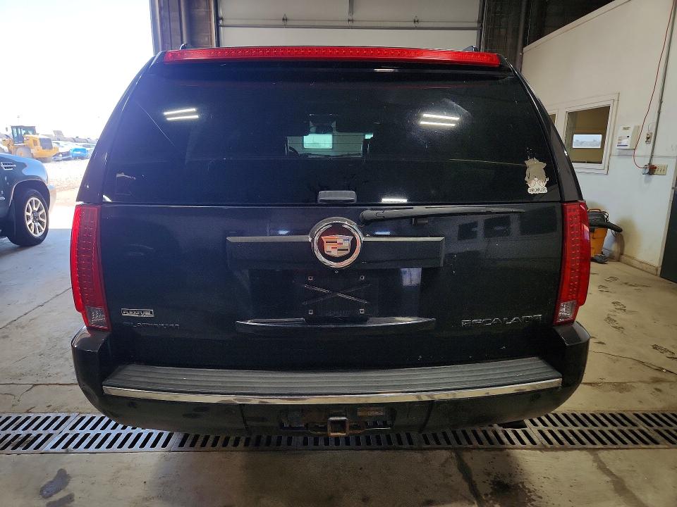 2011 Cadillac Escalade VIN 1GYS4KEF6BR155814 COPART salvage auction — MECHANICAL, Mn - Non Public Clean Title, sold $775 on 2026-07-23 (photo 6)