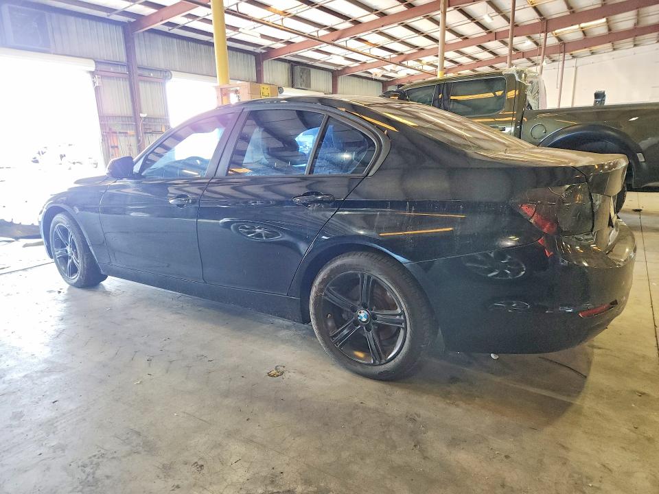 2013 BMW 3 series VIN WBA3B1C50DK128427 COPART salvage auction — MECHANICAL, Fl - Certificate Of Title, sold $475 on 2026-08-05 (photo 2)