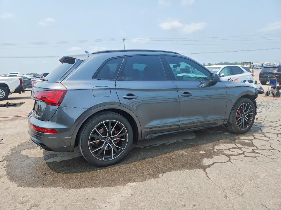 2025 Audi Sq5 VIN WA1B4AFY9S2051062 COPART salvage auction — FRONT END, Salvage Title, sold $26,250 on 2026-08-24 (photo 3)