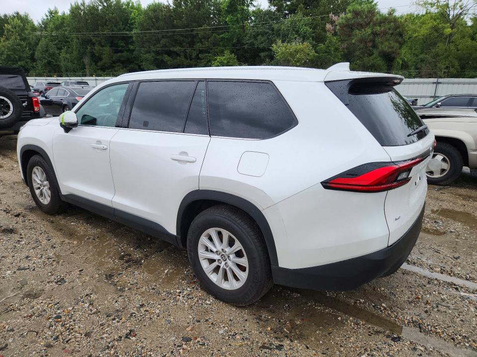 2024 Toyota Highlander VIN 5TDAAAB59RS059610 COPART salvage auction — VANDALISM, Az - Cert Of Title - Salvage, sold $22,100 on 2026-07-28 (photo 2)