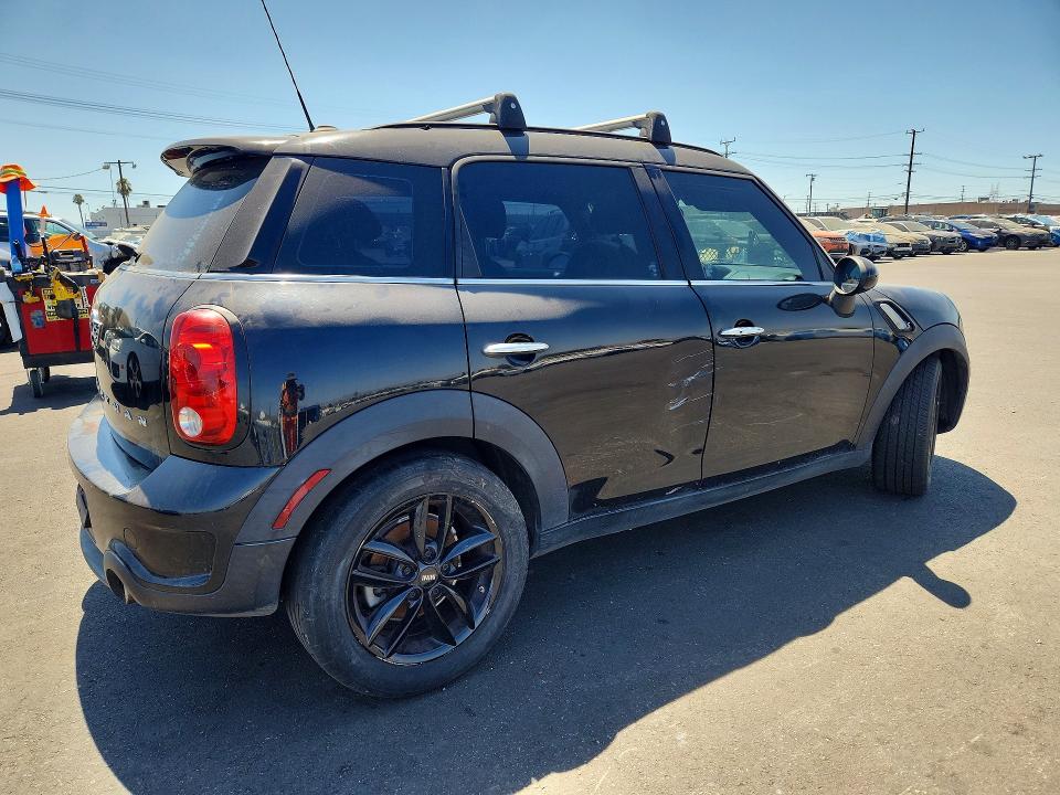 2016 Mini Cooper VIN WMWZC3C54GWT08834 COPART salvage auction — SIDE, Ca - Dis/Dlr/Exp Only Clean Title, sold $1,400 on 2026-08-12 (photo 3)