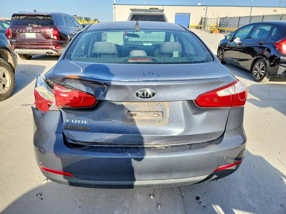 2015 Kia Forte VIN KNAFX4A66F5367722 COPART salvage auction — FRONT END, TX - SALVAGE VEHICLE TITLE (P), sold $875 on 2026-07-24 (photo 6)
