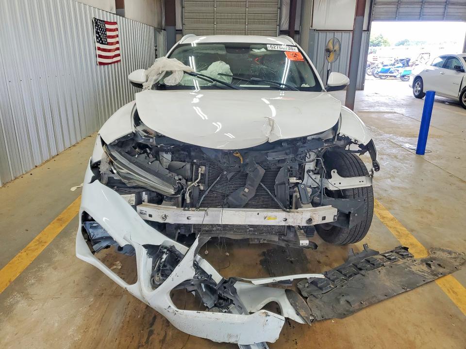 2019 Alfa romeo Stelvio VIN ZASPAKAN3K7C30134 COPART salvage auction — FRAME DAMAGE, Nc - Dlr Only-Clean/Over 25% Damage, sold $3,100 on 2026-08-06 (photo 5)